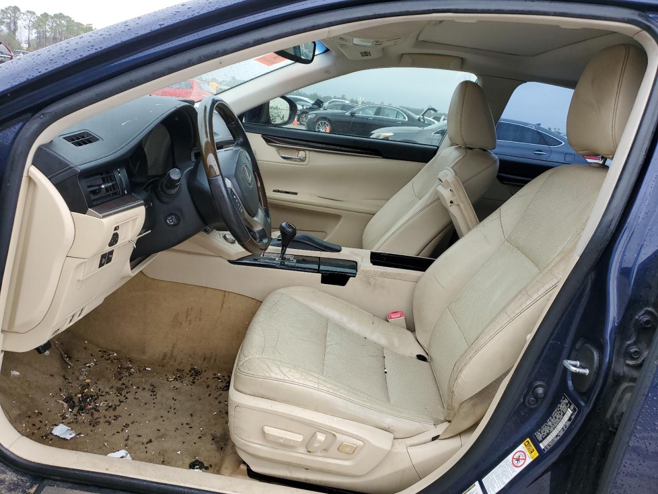 2013 Lexus ES - Image 7