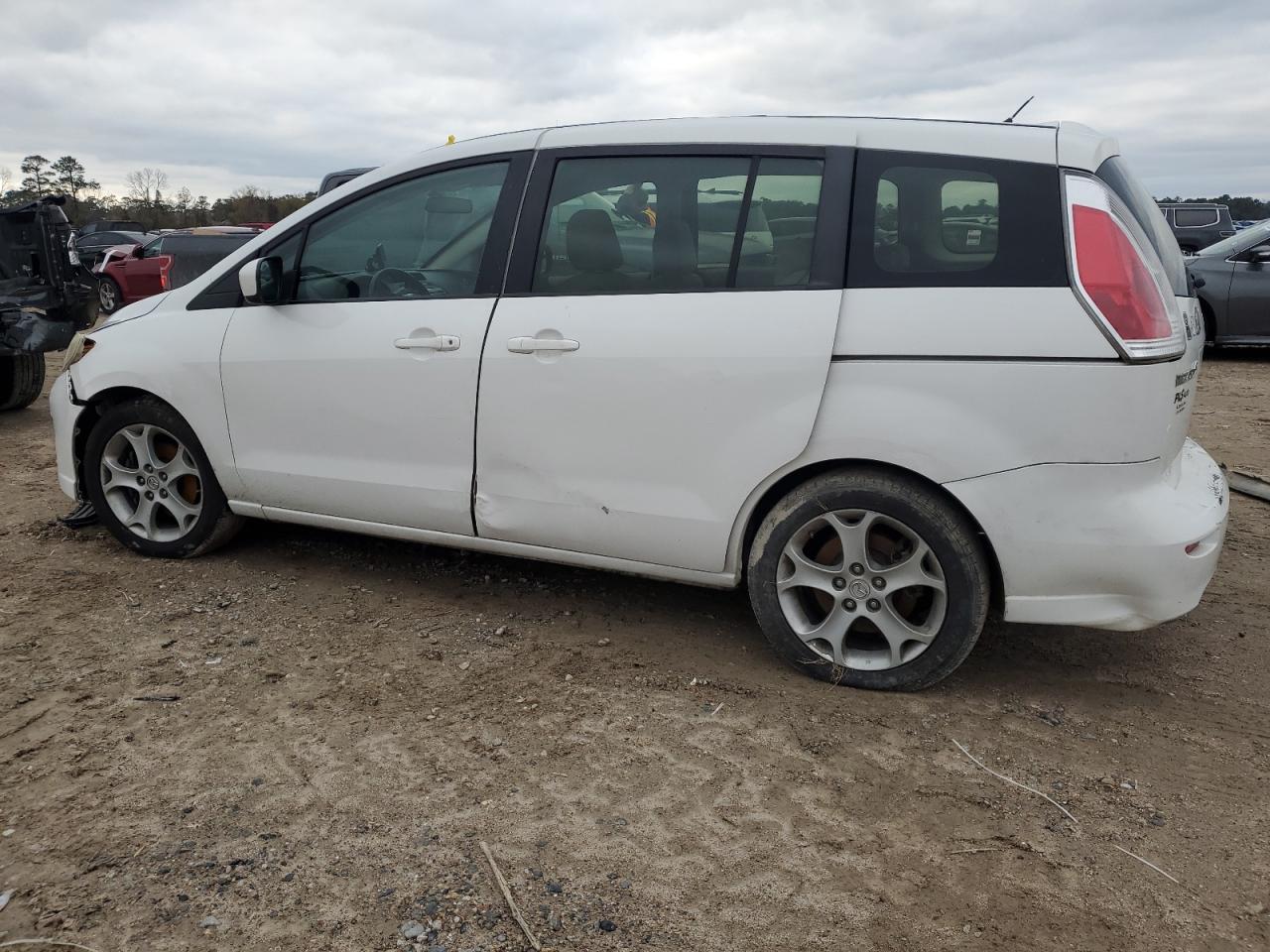 2010 Mazda 5 - Image 2