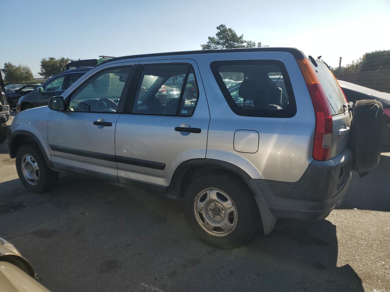 2004 Honda CR-V - Image 2