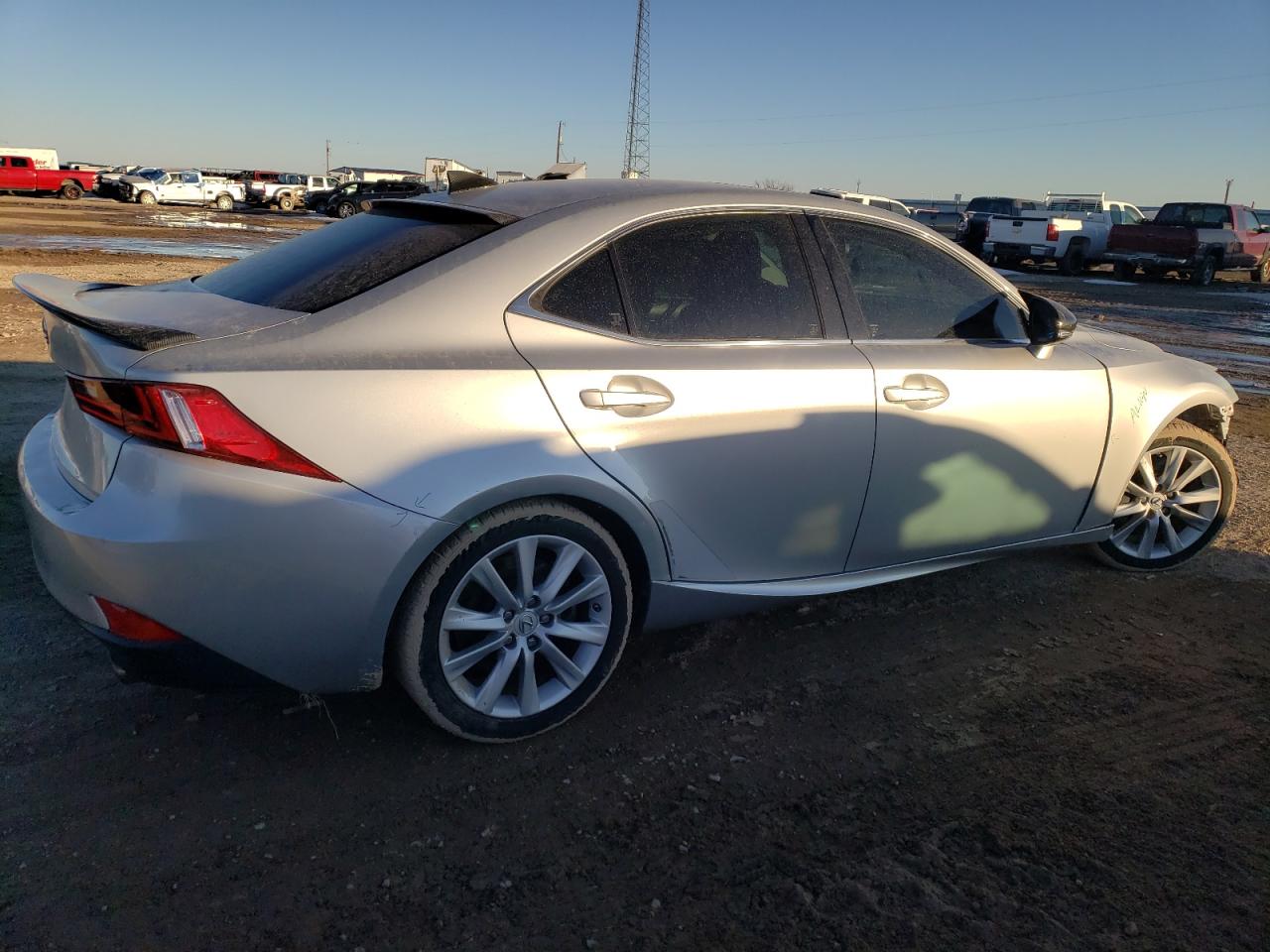 2016 Lexus IS - Image 3
