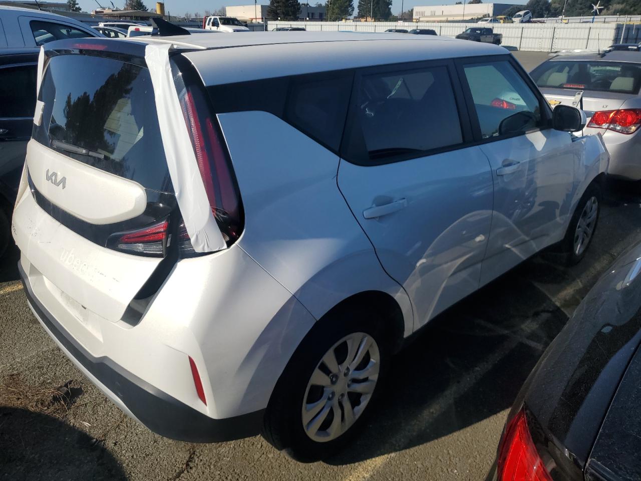 VIN KNDJ23AU4P7866416 2023 KIA SOUL no.3