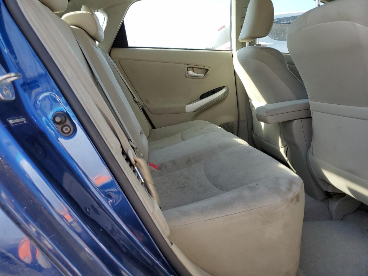 2010 Toyota Prius - Image 11