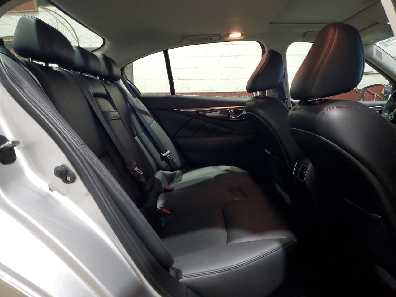 2018 Infiniti Q50 - Image 10