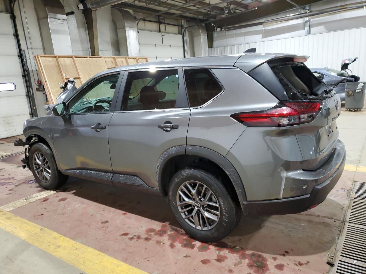 2024 Nissan Rogue - Image 2