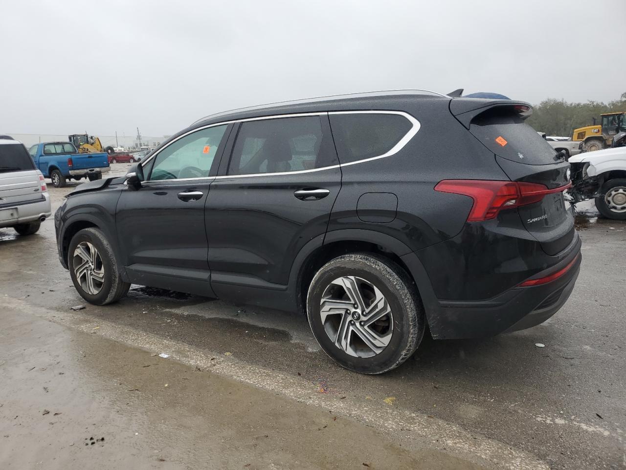 2023 Hyundai Santa Fe - Image 2