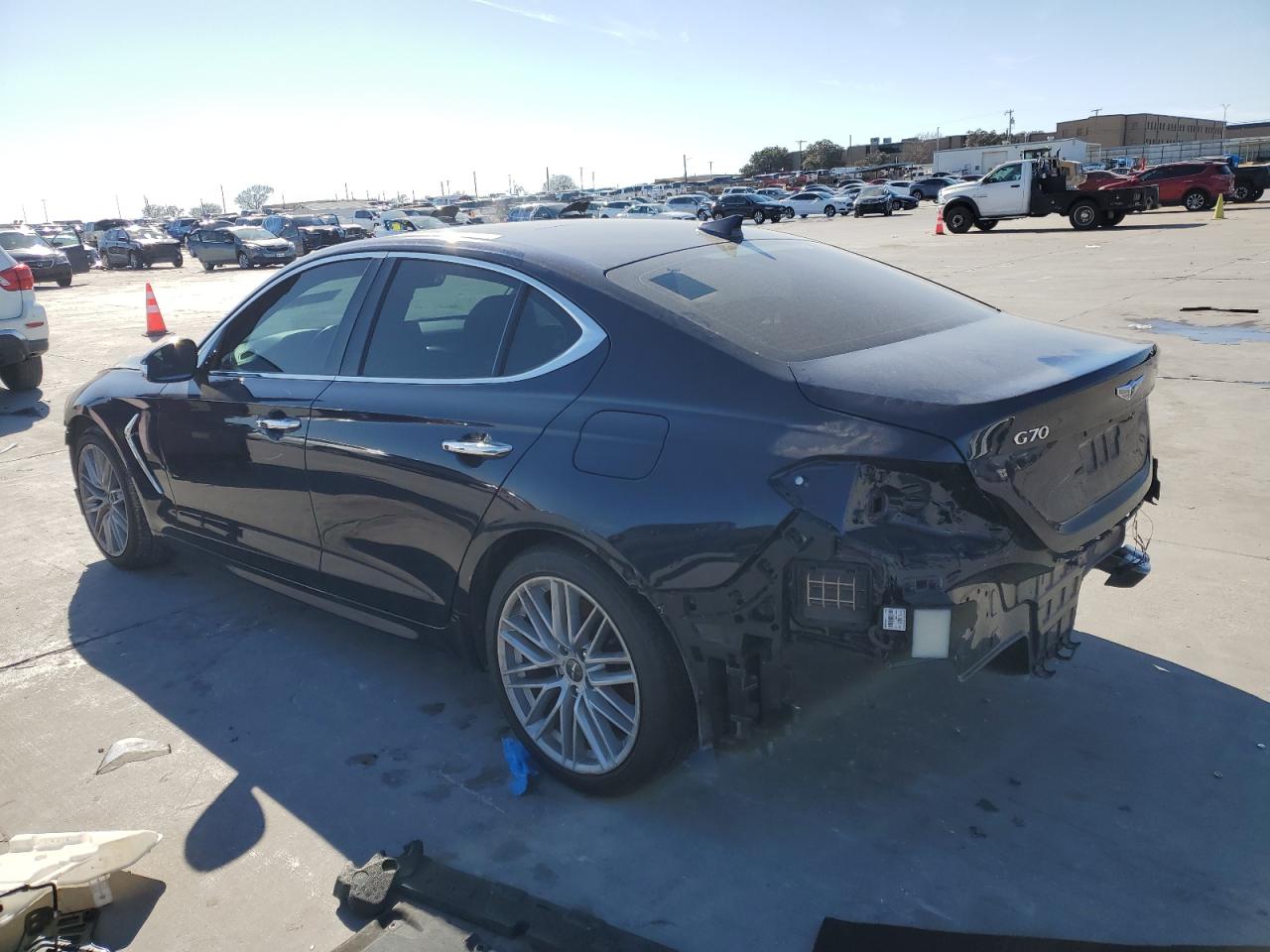2020 Genesis G70 - Image 2