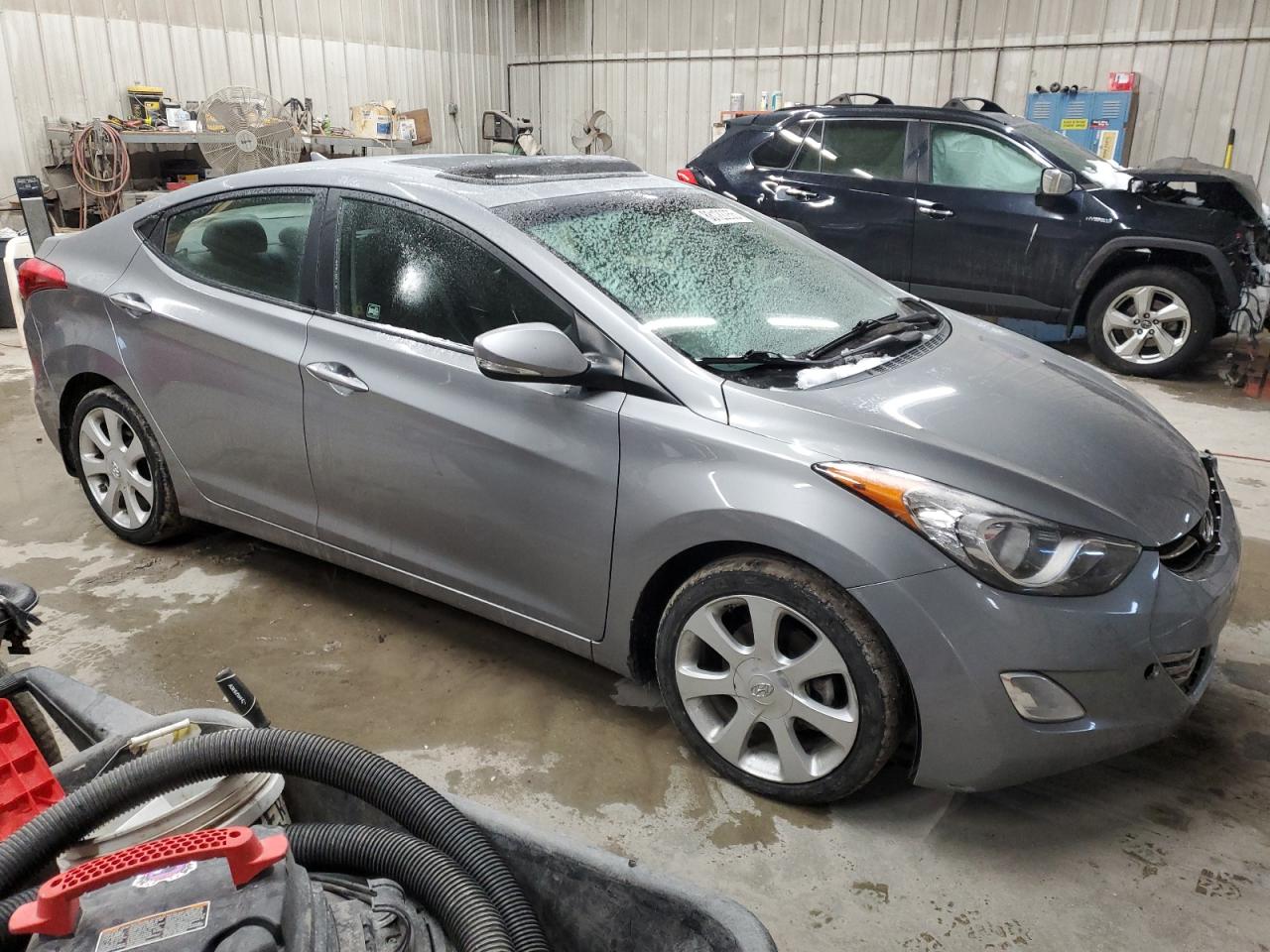 2013 Hyundai Elantra - Image 4