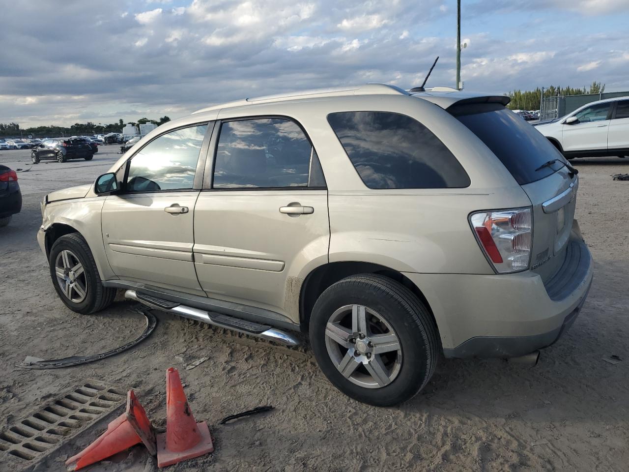 2009 Chevrolet Equinox - Image 2