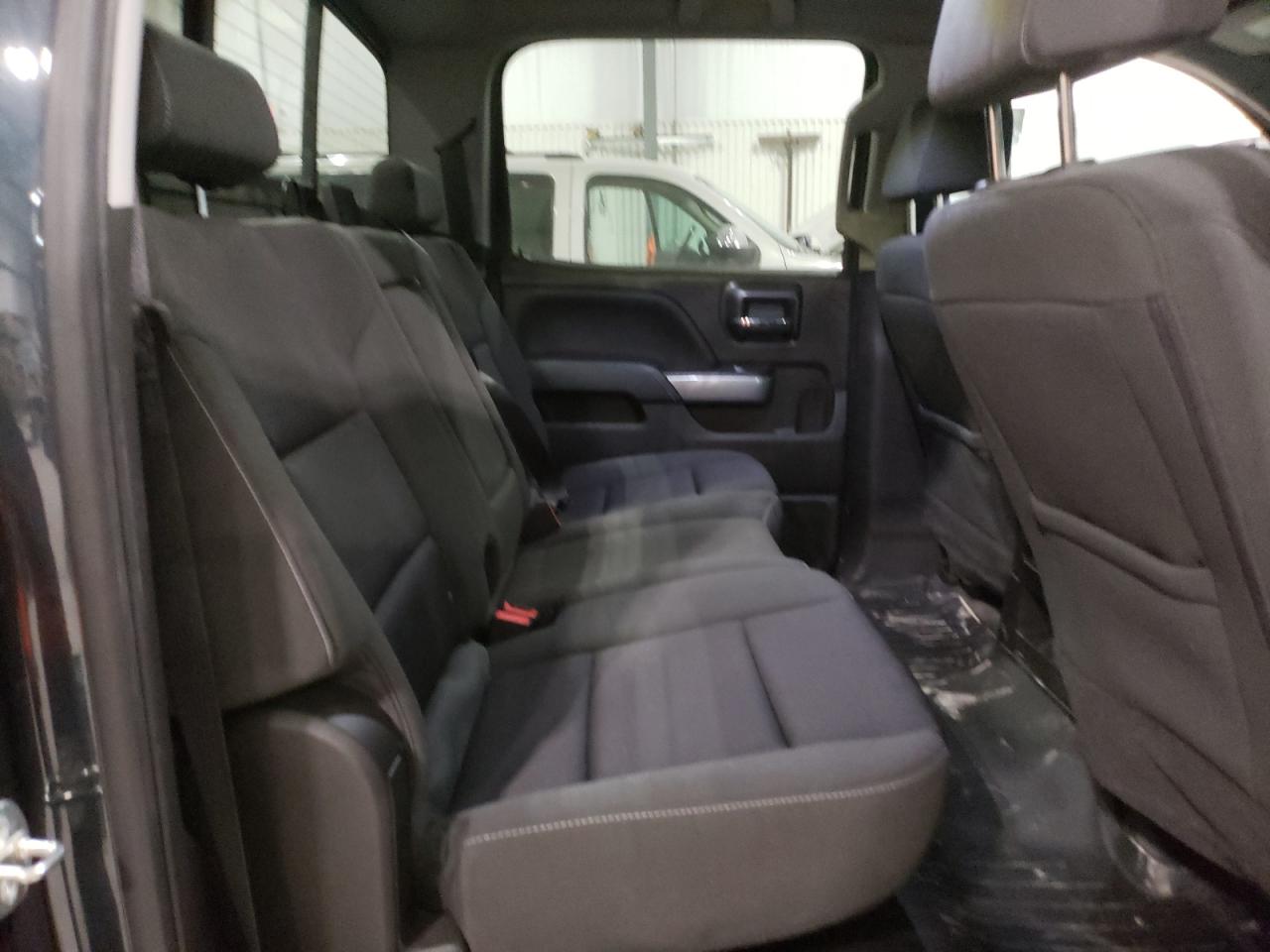 2018 Chevrolet Silverado - Image 10