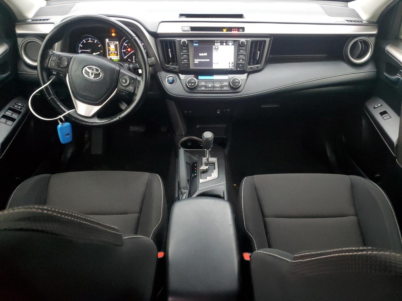 2018 Toyota RAV 4 - Image 8