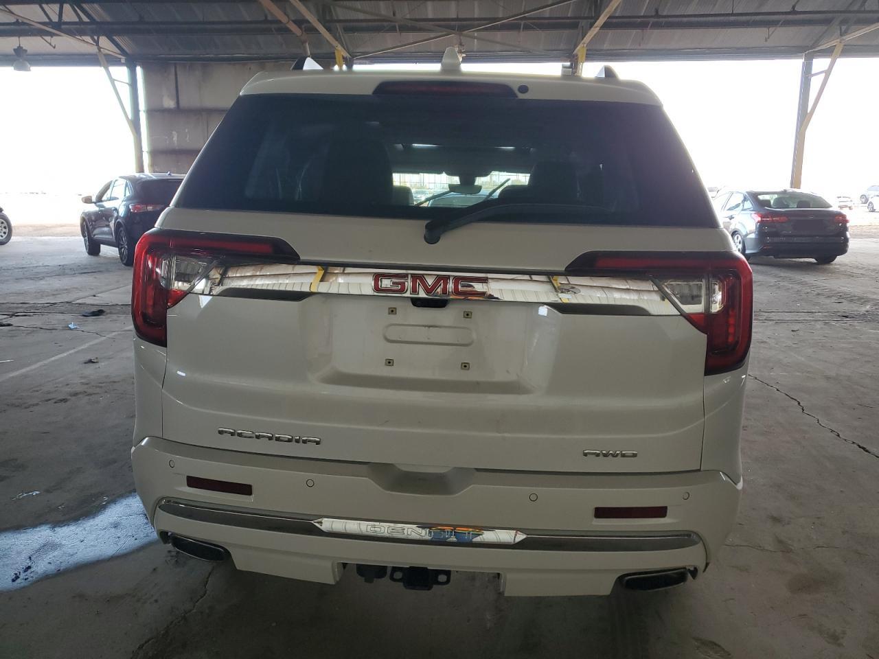 2021 GMC Acadia - Image 6