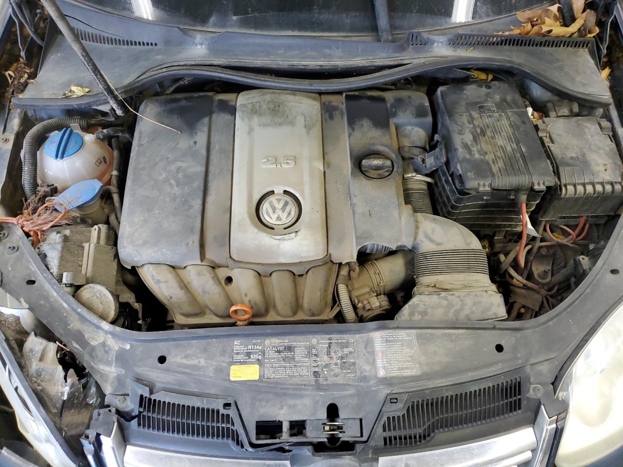 2005 Volkswagen Jetta - Image 12