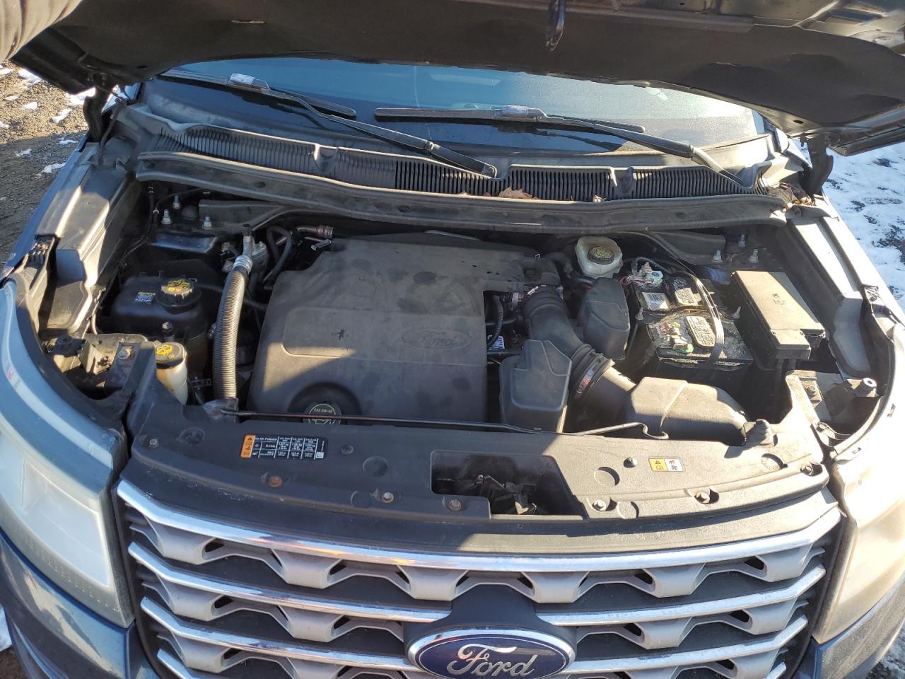 2016 Ford Explorer - Image 11