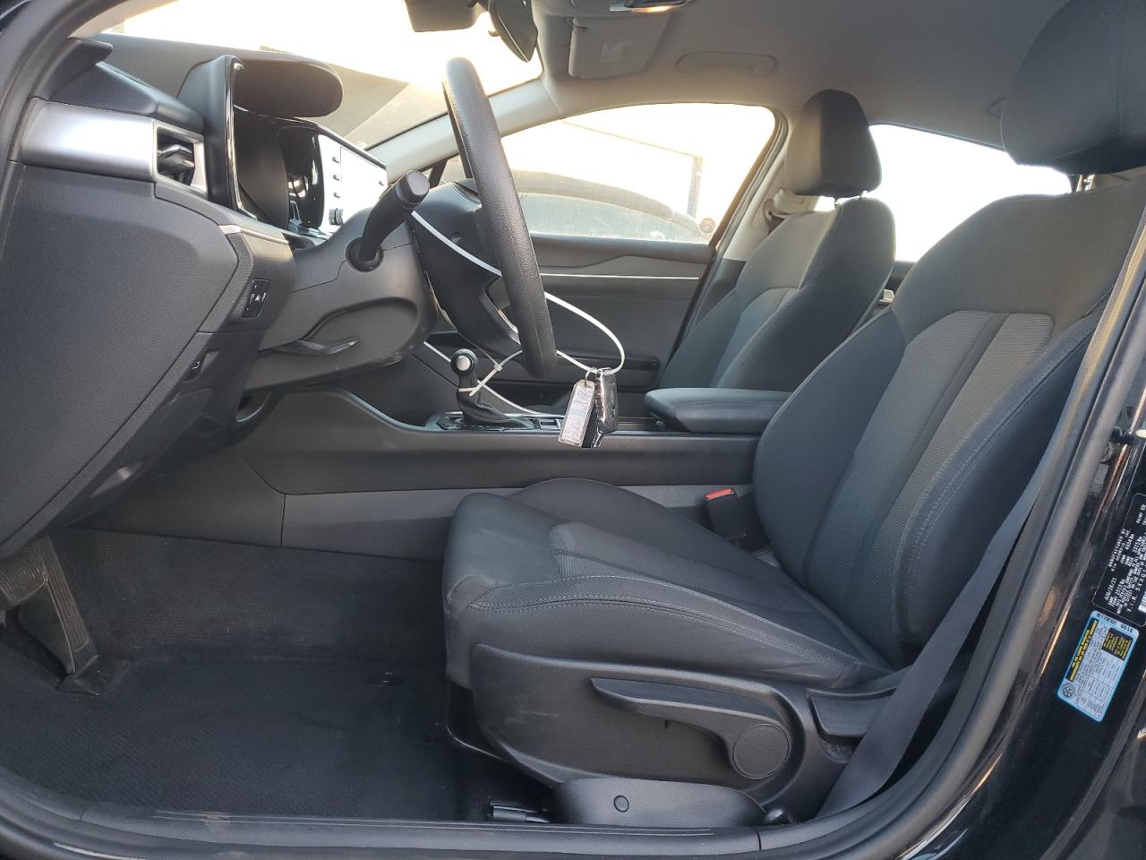 2022 Kia K5 - Image 7