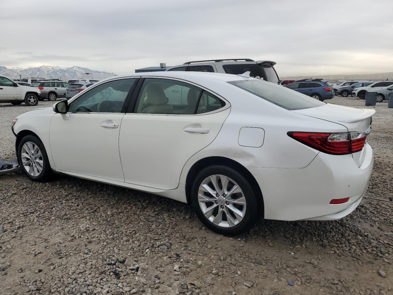 2013 Lexus ES - Image 2