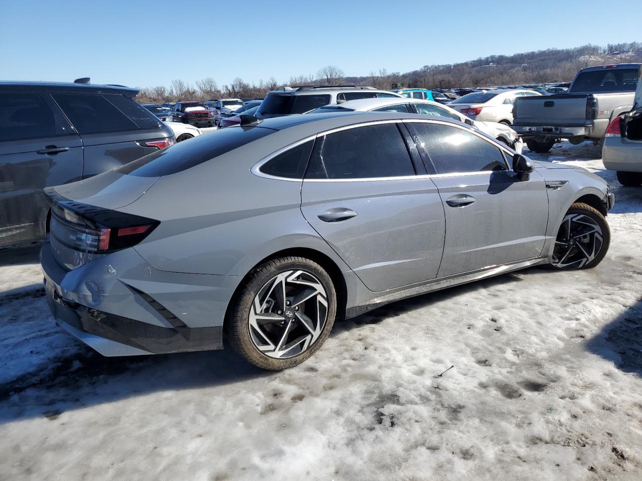 2024 Hyundai Sonata - Image 3