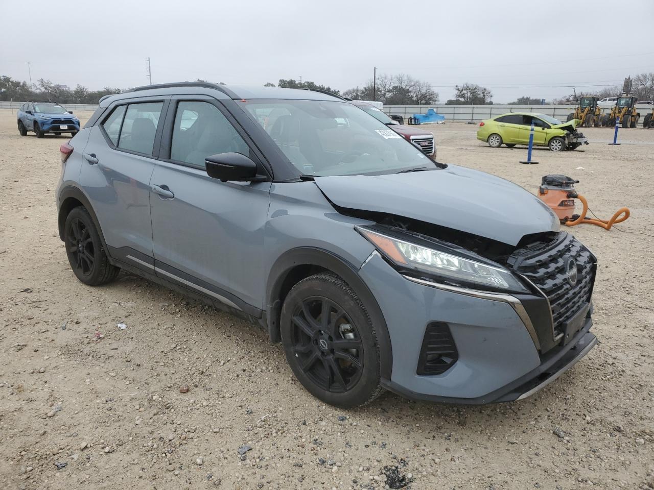 2024 Nissan Kicks - Image 4