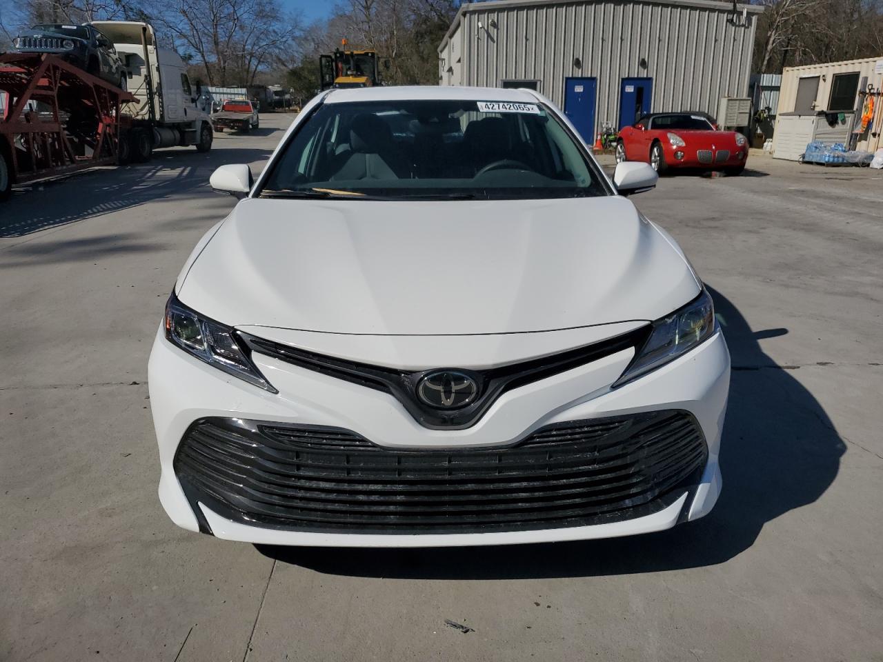 2019 Toyota Camry - Image 5