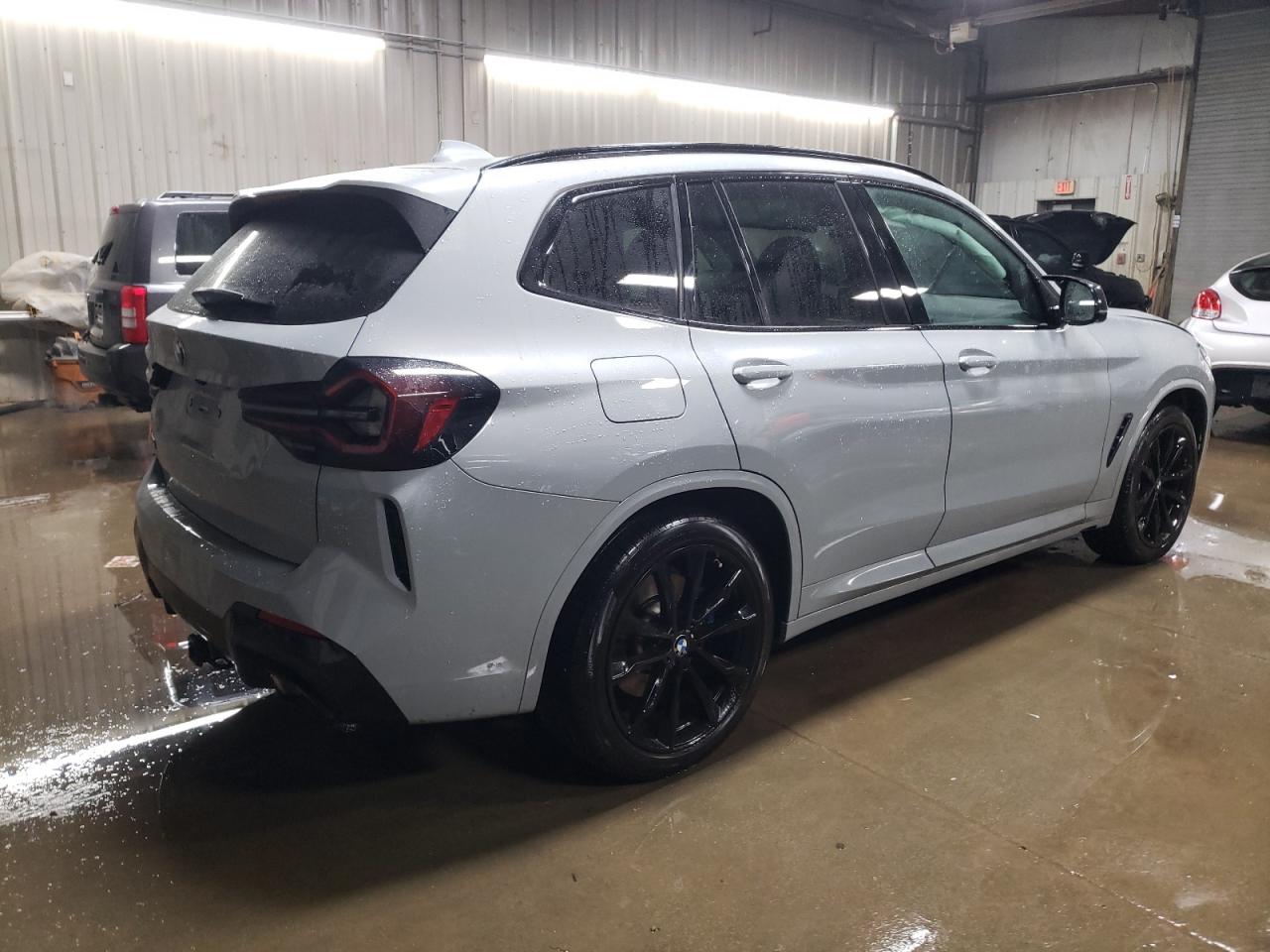 2023 BMW X3 - Image 3