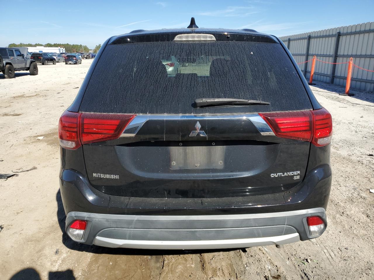 2018 Mitsubishi Outlander - Image 6