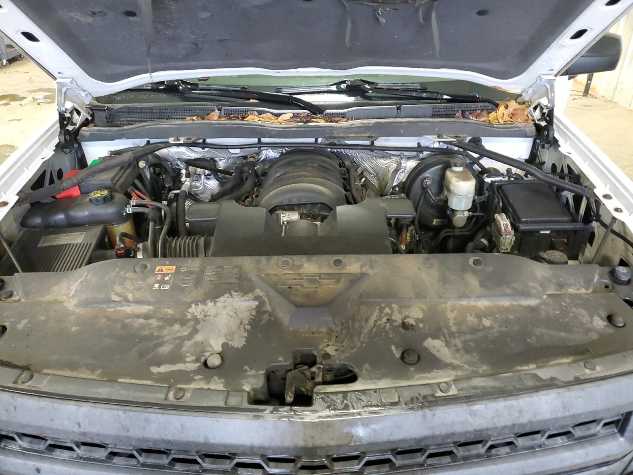 2015 Chevrolet Silverado - Image 11
