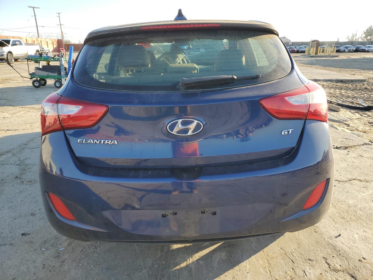 2013 Hyundai Elantra - Image 6
