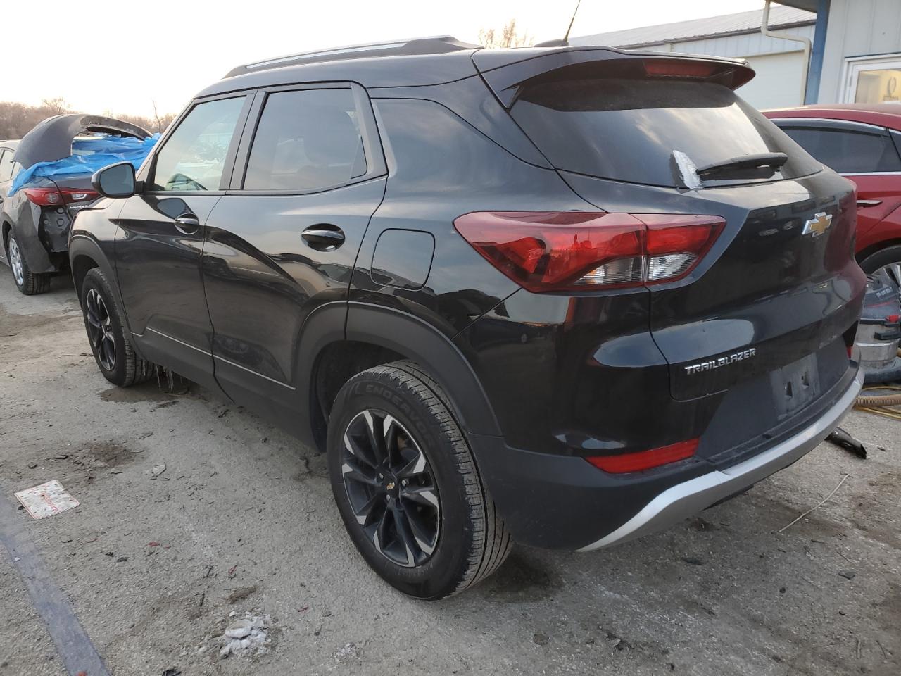 2022 Chevrolet TrailBlazer - Image 2