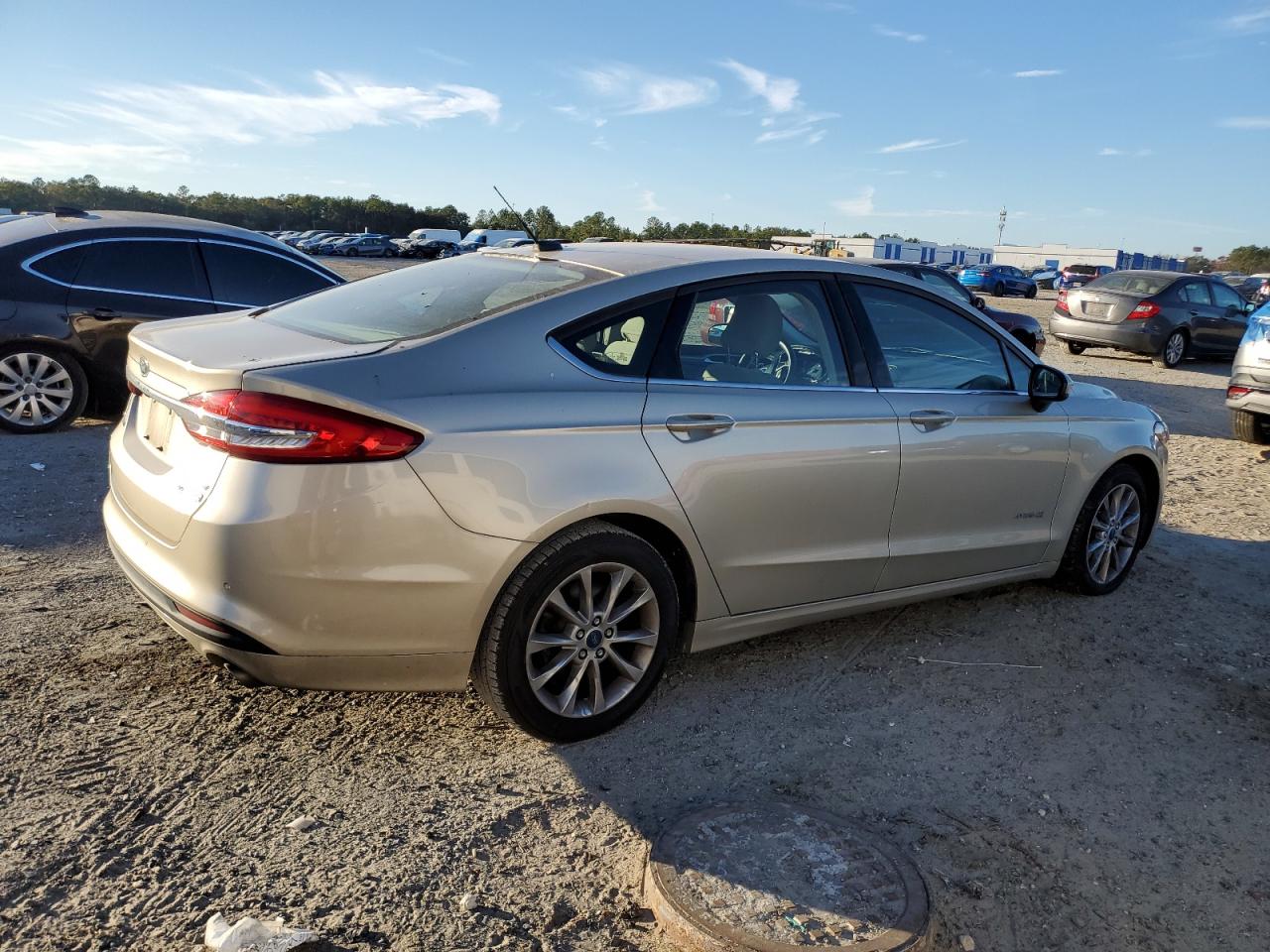 VIN 3FA6P0LU7HR249272 2017 FORD FUSION no.3