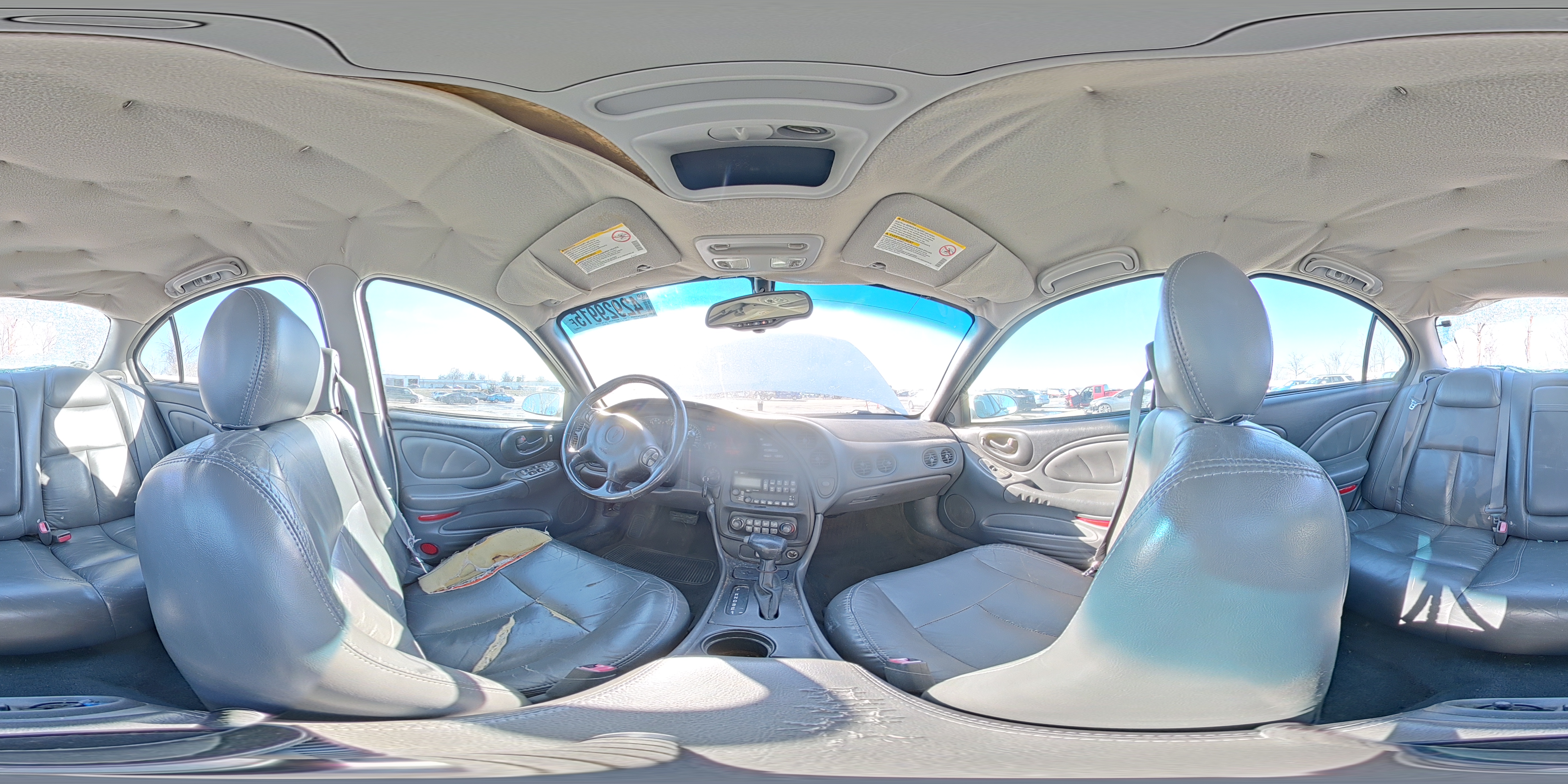 2003 Pontiac Bonneville - Image 12