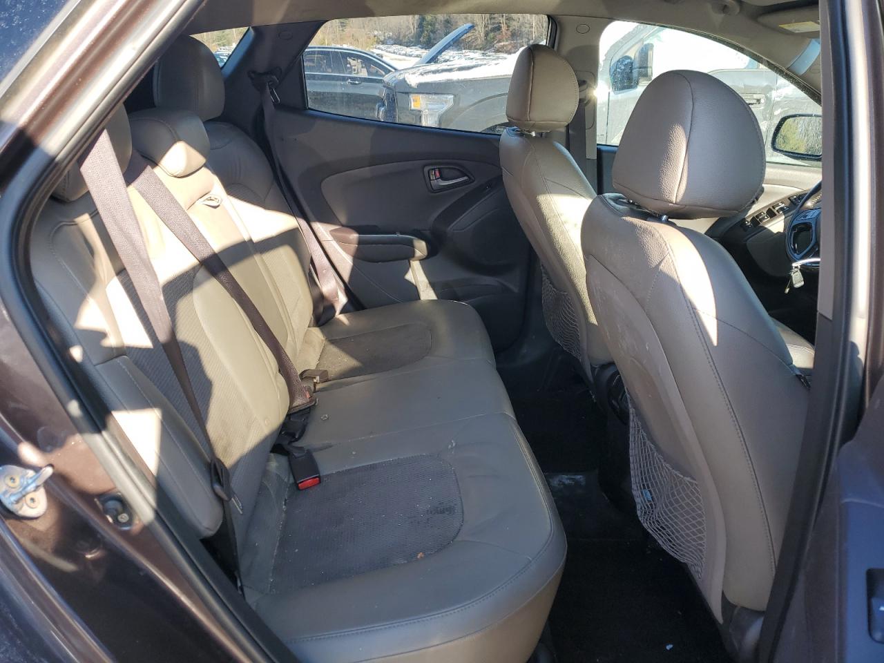 2015 Hyundai Tucson - Image 10
