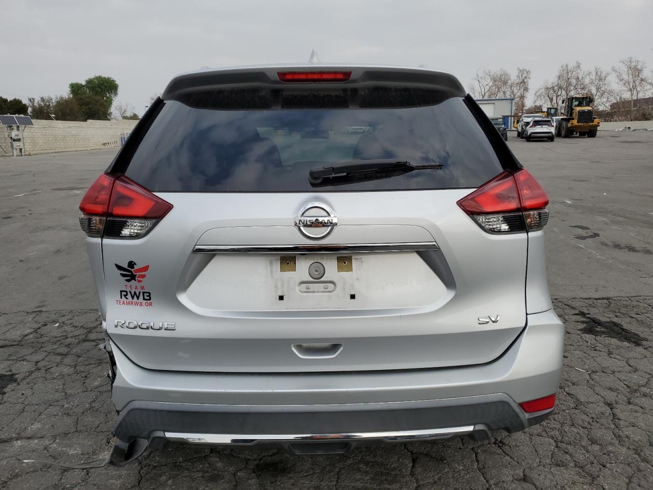 2018 Nissan Rogue - Image 6