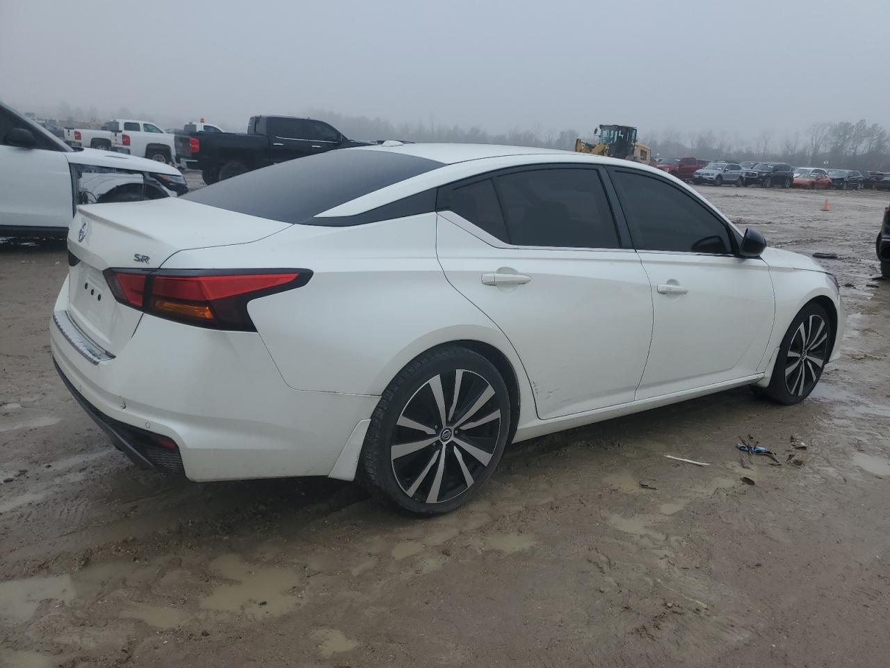 2020 Nissan Altima - Image 3