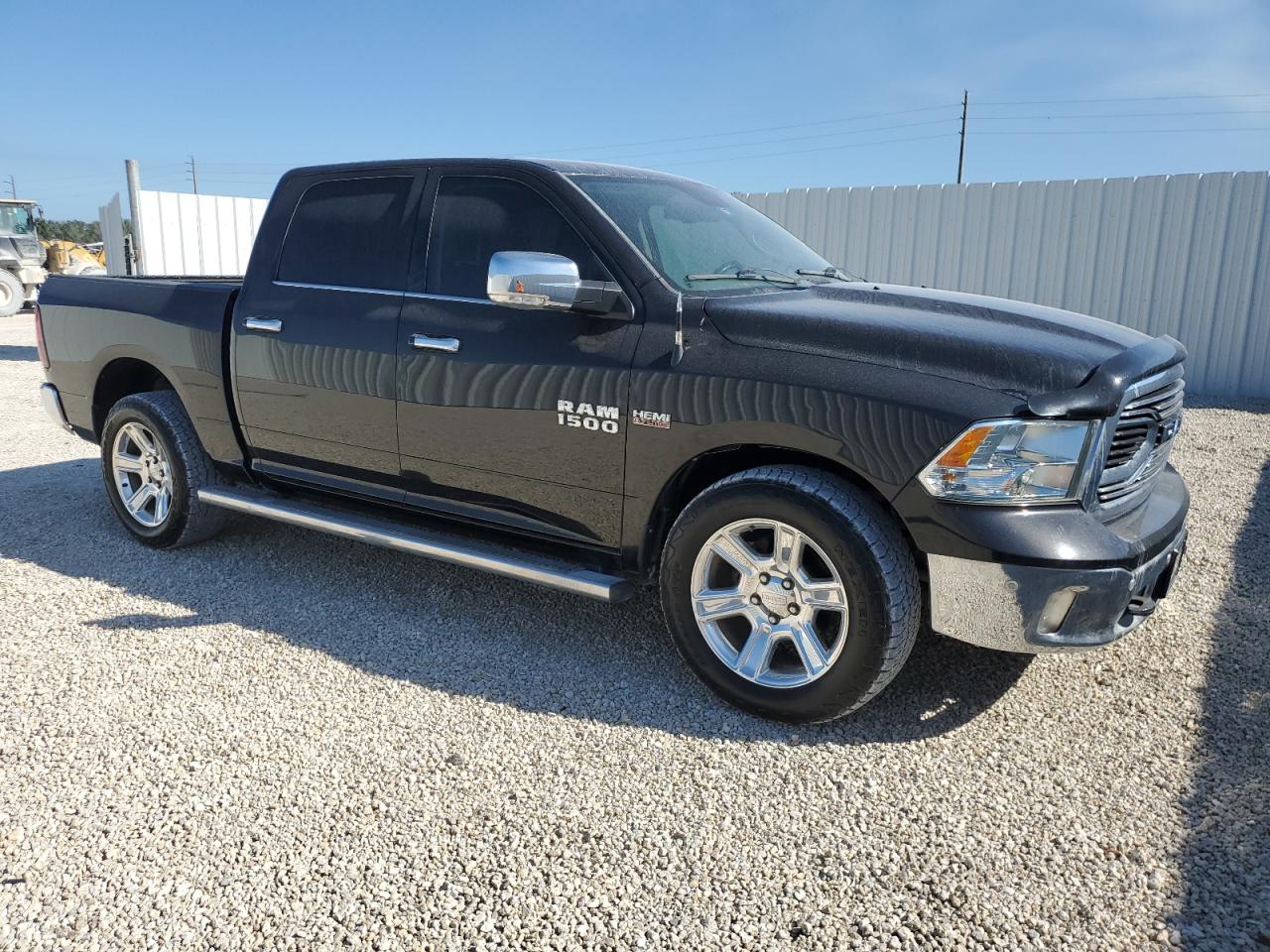 VIN 1C6RR6LT4HS684015 2017 RAM 1500 no.4