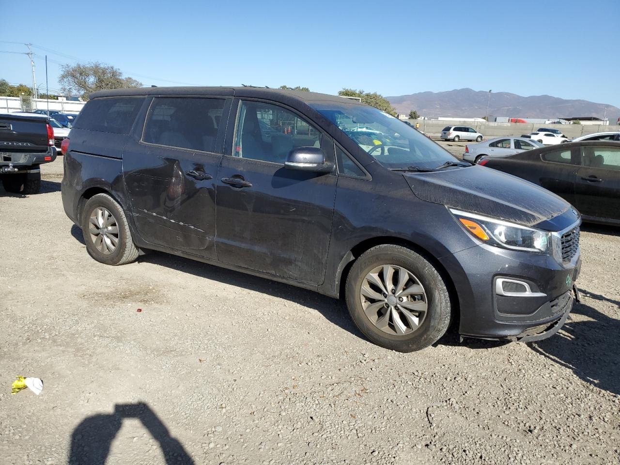 2021 Kia Sedona - Image 4