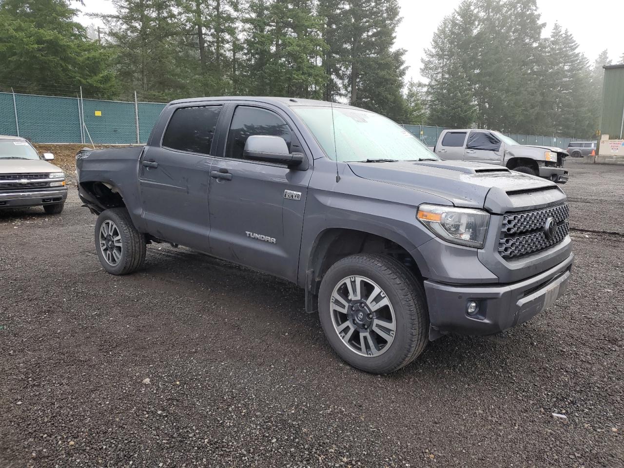 VIN 5TFDY5F1XJX740221 2018 TOYOTA TUNDRA no.4