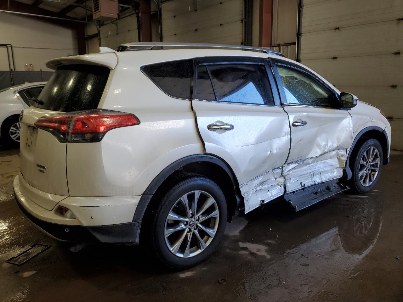 2017 Toyota RAV 4 - Image 3