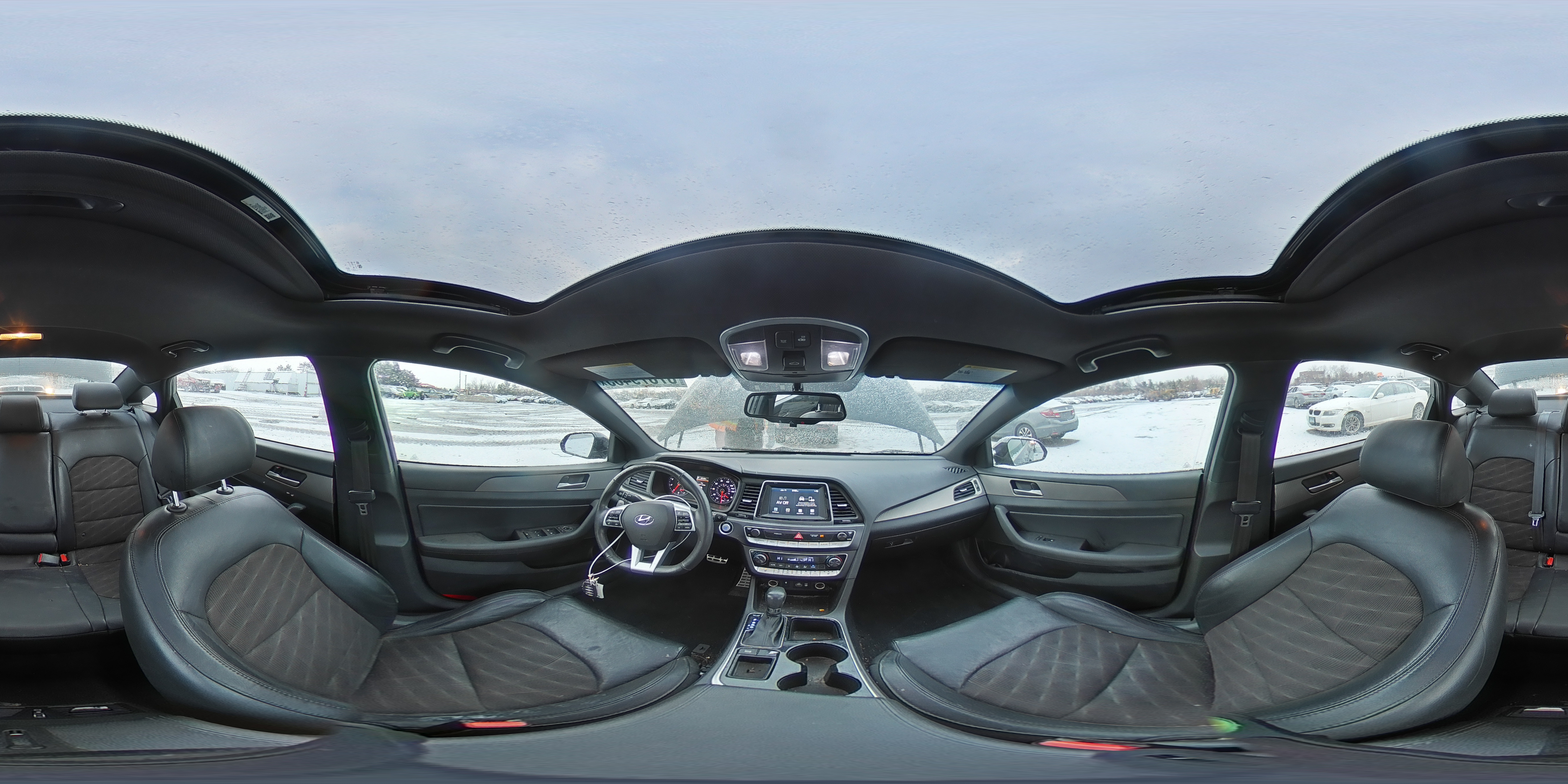 2018 Hyundai Sonata - Image 13