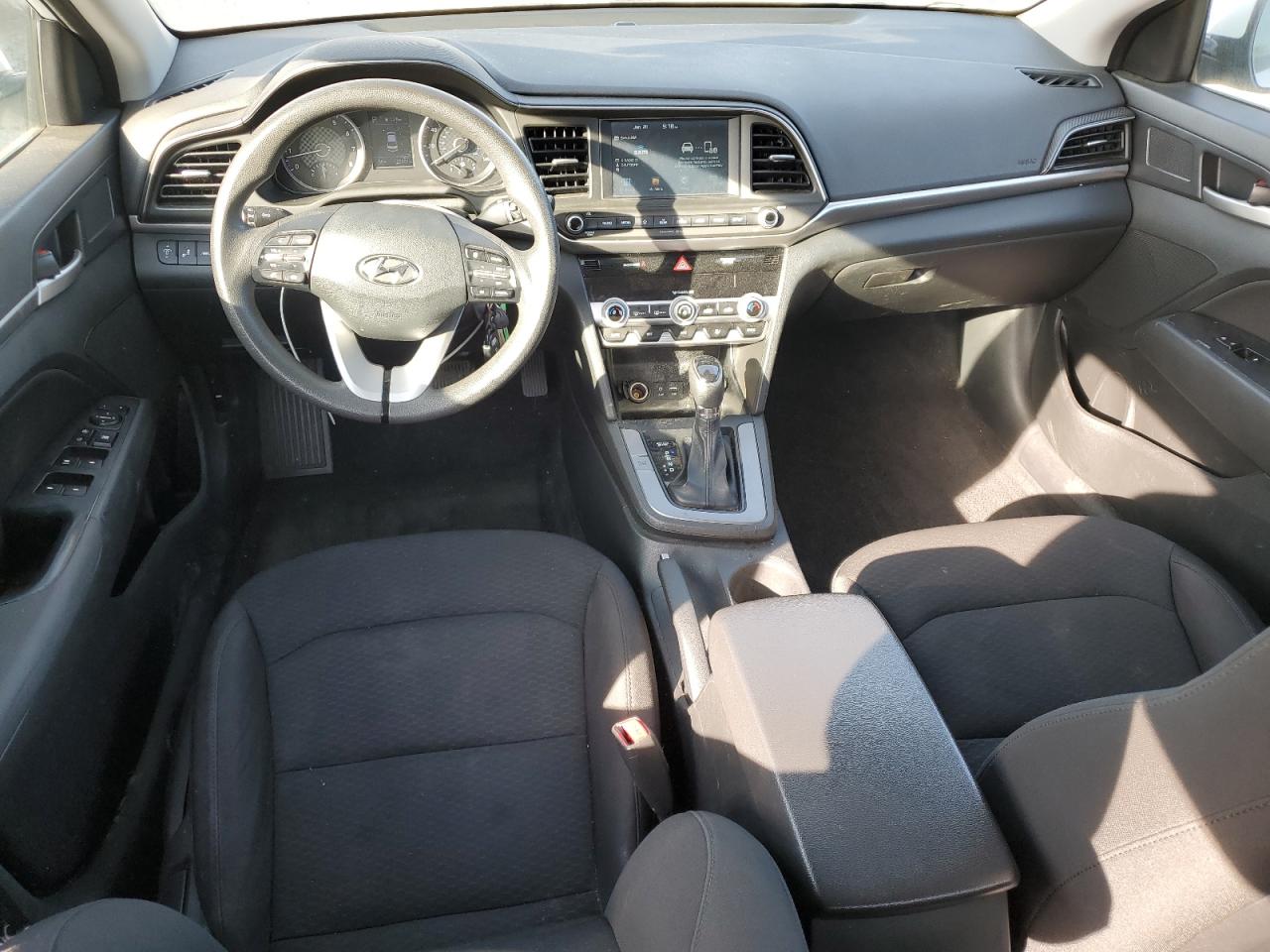 2020 Hyundai Elantra - Image 8