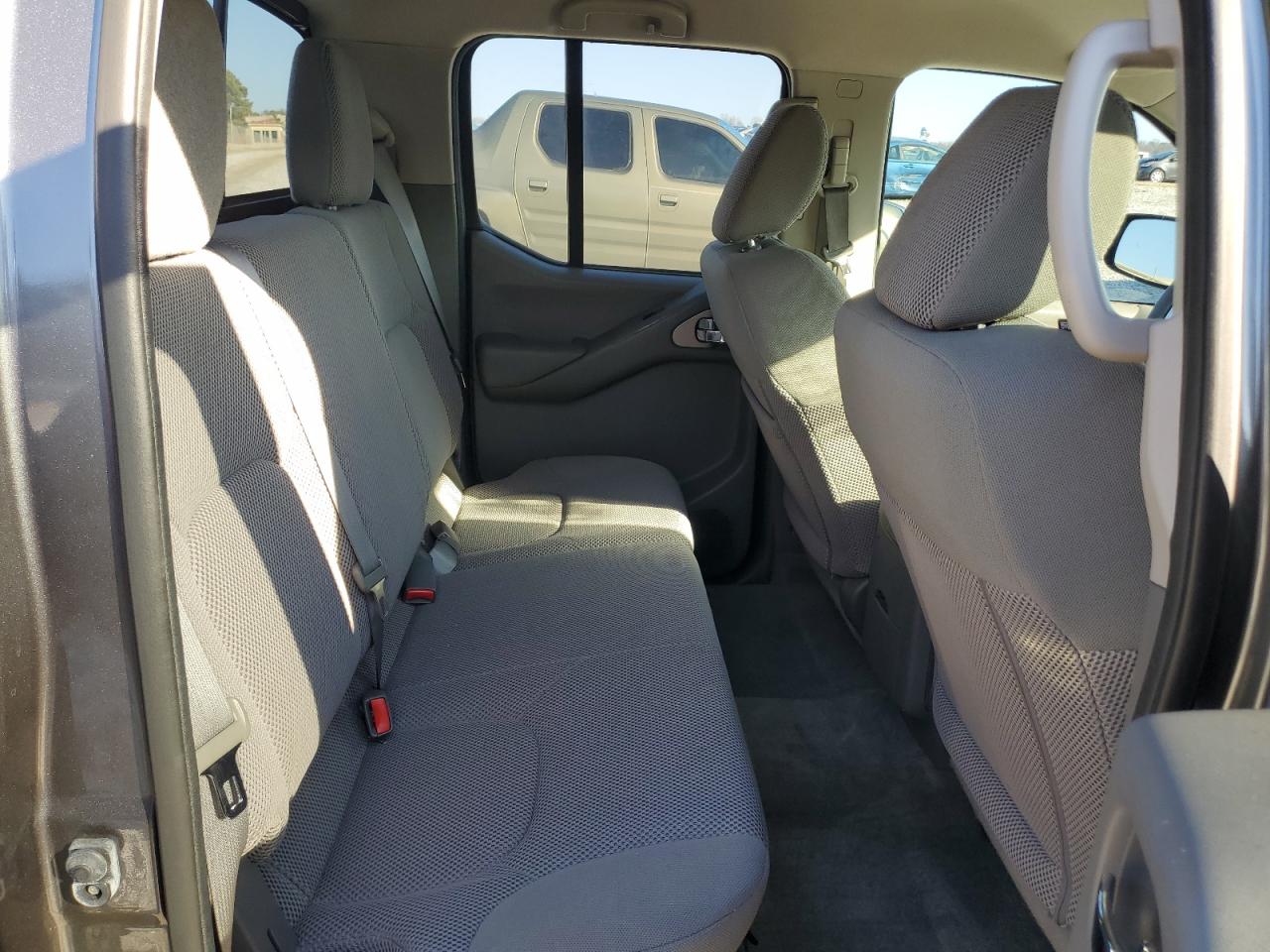 2017 Nissan Navara (Frontier) - Image 10