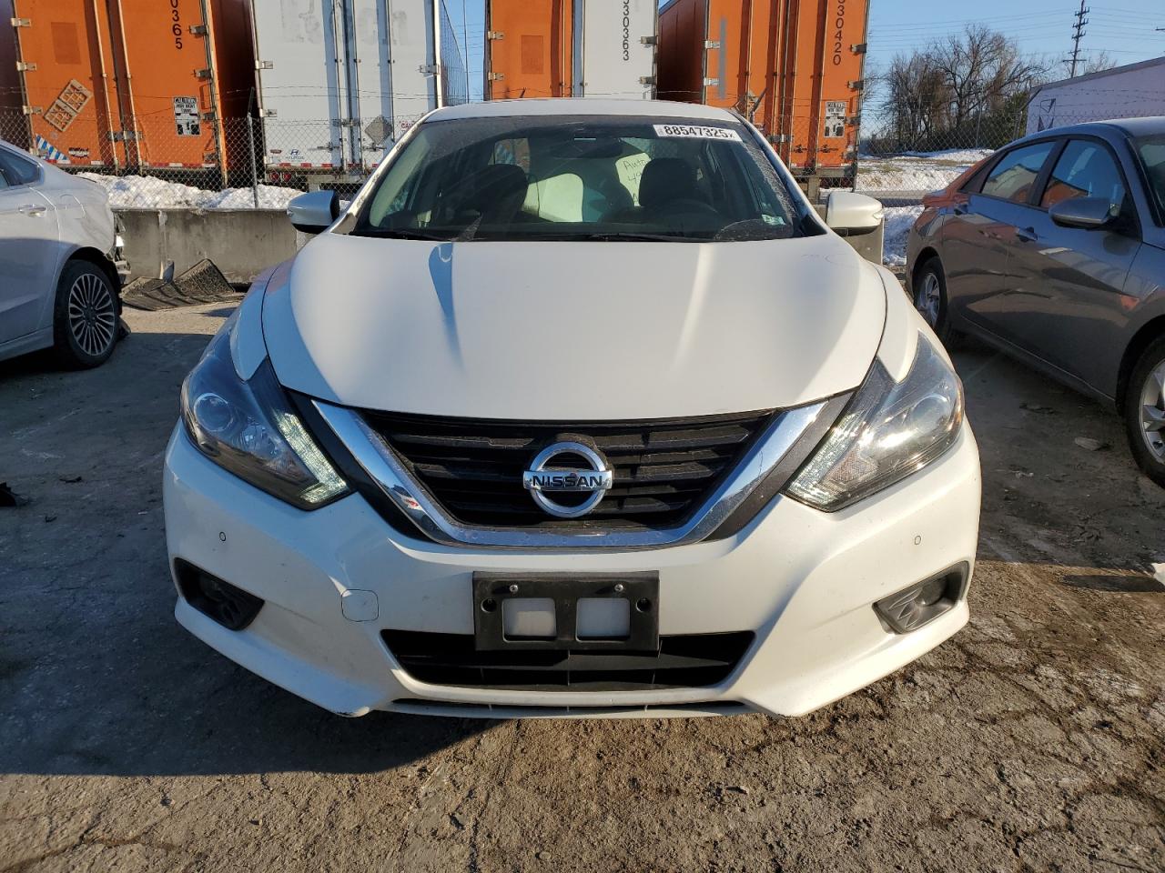 2017 Nissan Altima - Image 5