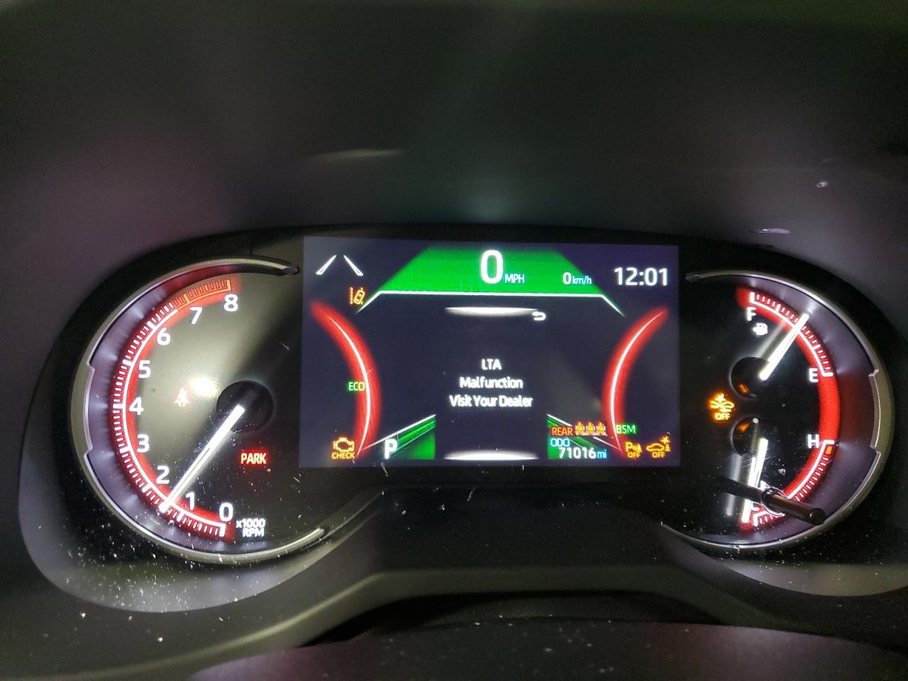 2019 Toyota RAV 4 - Image 9