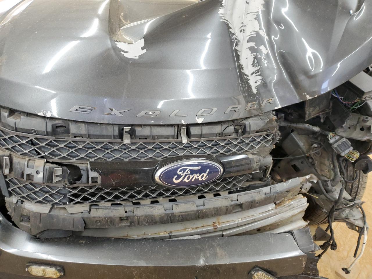 2015 Ford Explorer - Image 14