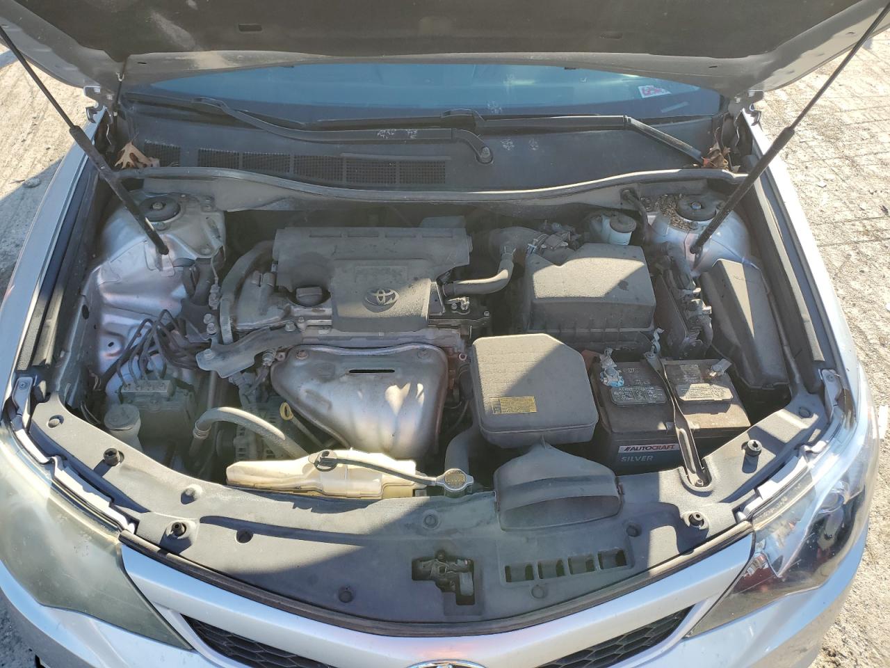 2014 Toyota Camry - Image 11