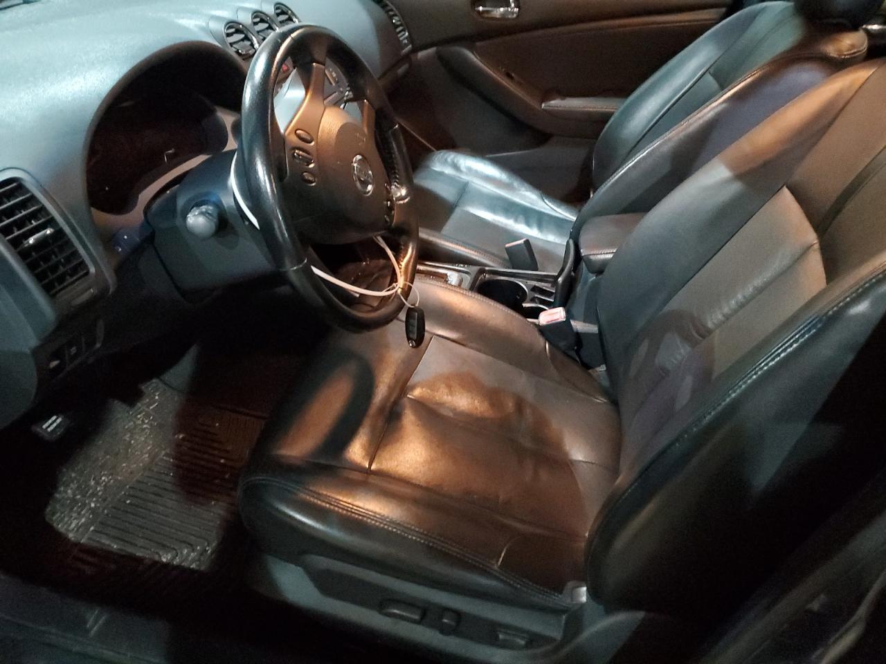 2010 Nissan Altima - Image 7
