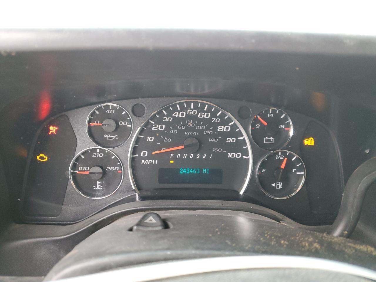2009 Chevrolet Express - Image 9