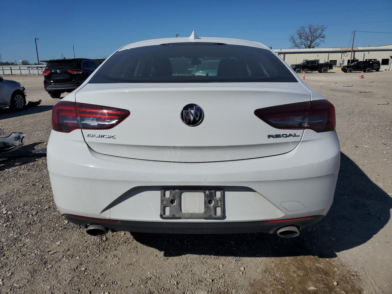 2018 Buick Regal - Image 6