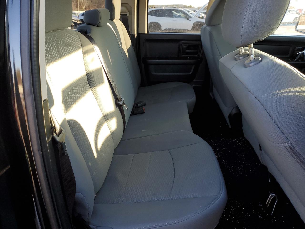 2016 RAM 1500 - Image 10
