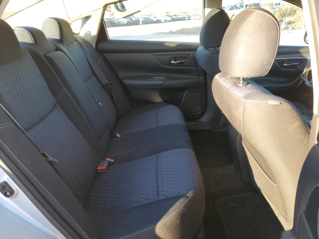 2016 Nissan Altima - Image 10