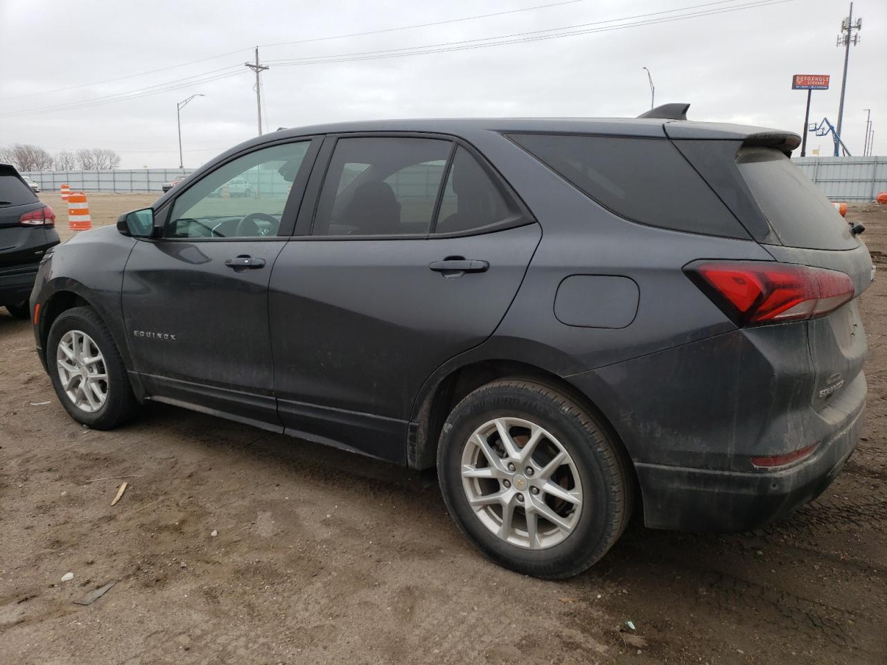 2022 Chevrolet Equinox - Image 2