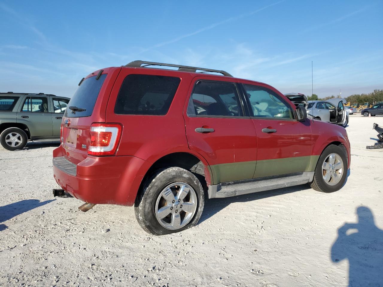 2010 Ford Escape - Image 3